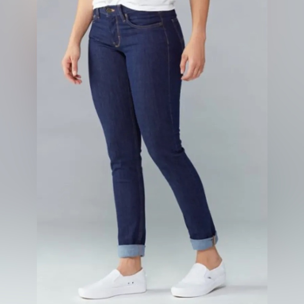Patagonia Women’s Dark Organic Denim Slim size 26 (2)